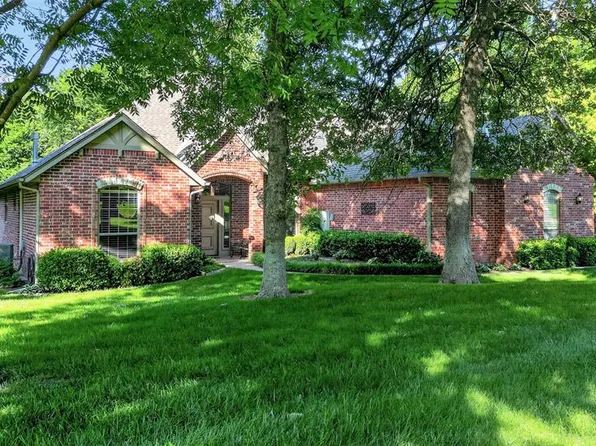 7400 Oakwood Creek Rd, Edmond, OK 73034