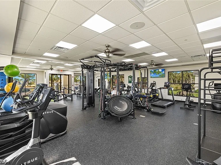 16252 Kelly Woods Dr — Photo 27