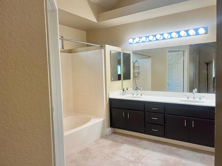 21415 Lilium Ct — Photo 11