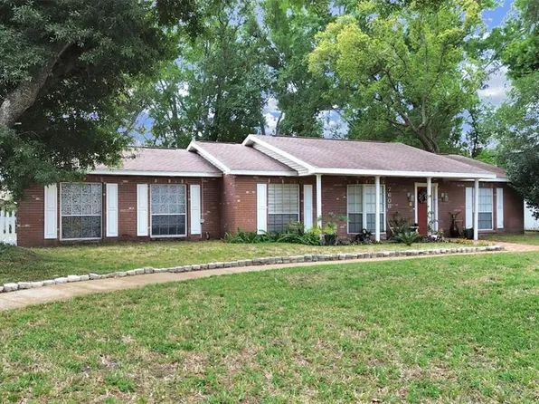 7608 Barry Rd, Tampa, FL 33615