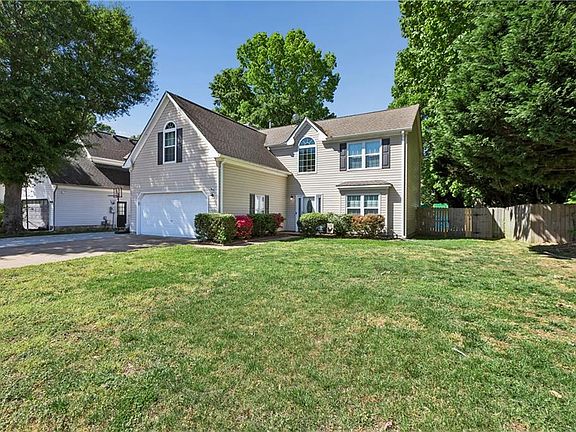 4th image of 39 Locksley Dr