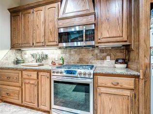 10818 Garrett Cole Dr, Midwest City, OK 73130