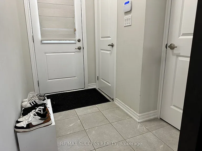 30 Mia Dr #7 — Photo 8