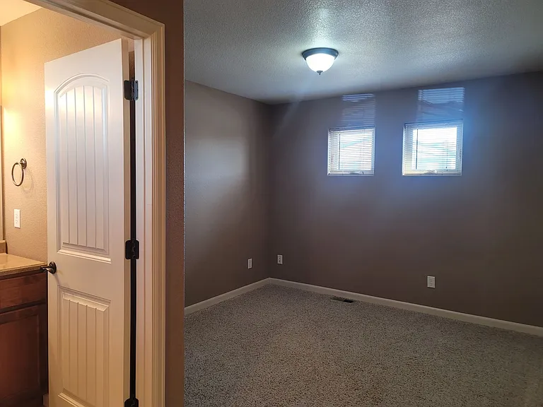 4017 Gunsmoke Rd — Photo 4