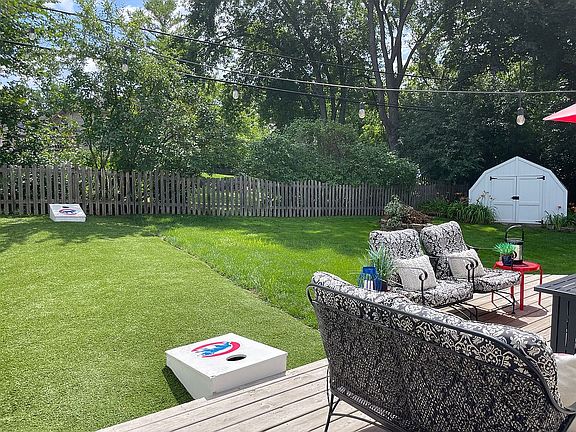 Putting Green/Fire Pit/Shed