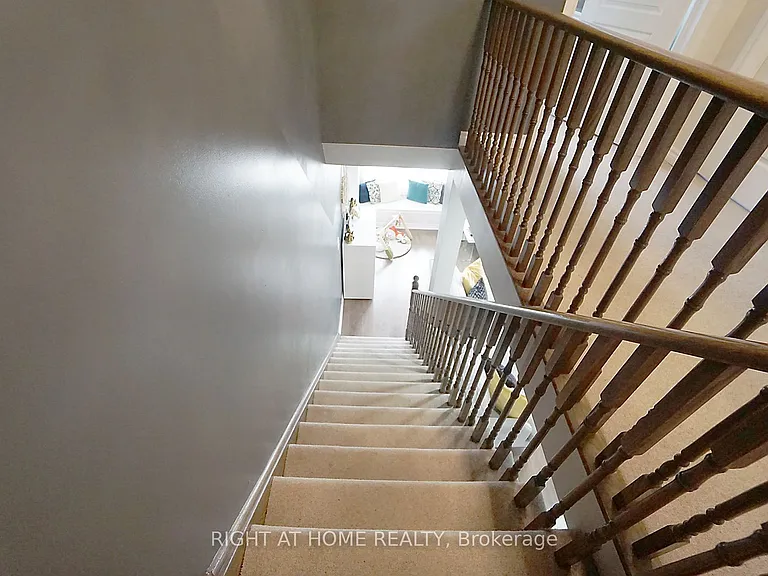 15 Magdalene Cres — Photo 21
