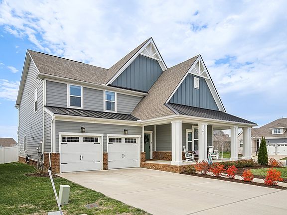 2nd image of 904 Orchid Pl