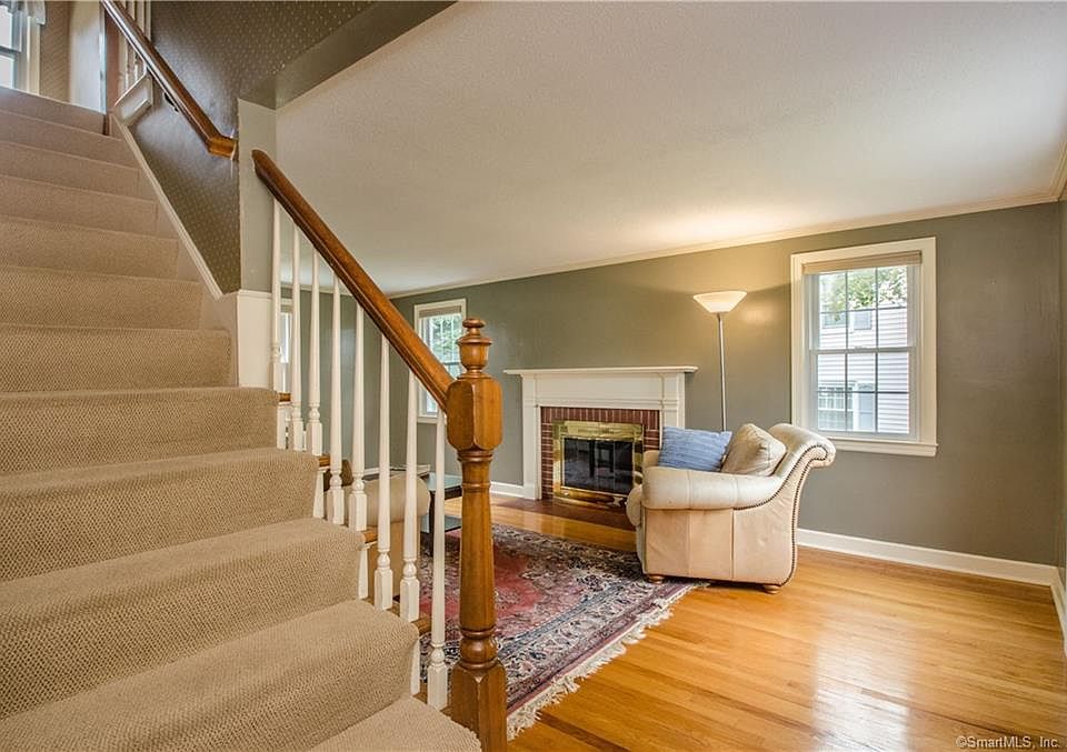 39 Gifford Rd, West Hartford, CT 06119 Zillow