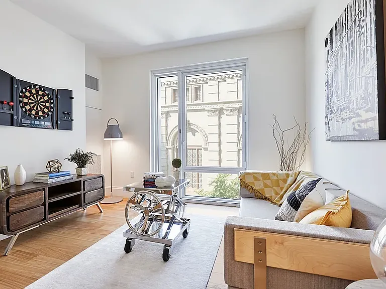 600 W 58th St #5K — Photo 3