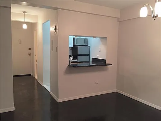 Rented by R New York | media 12