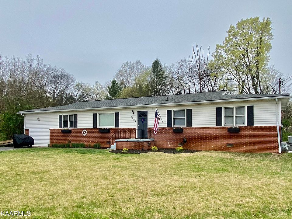 1st image of 1603 NE Charles Dr