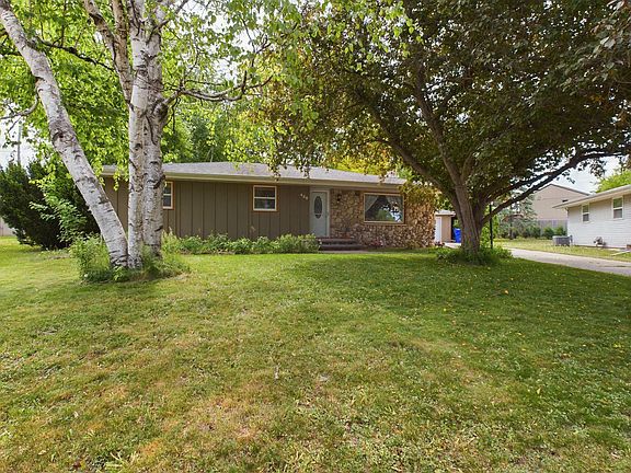 2nd image of 430 N Camellia Ln