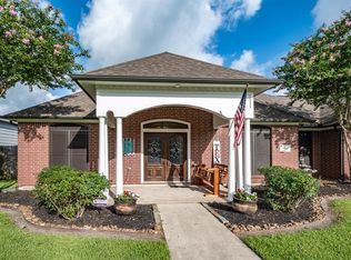 12323 E River Run Dr, Mont Belvieu, TX 77523