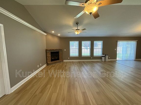 3rd image of 714 Wheatfield Rd