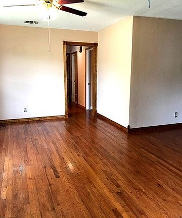 4th image of 514 Williamsburg Pl