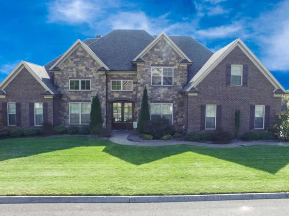 12853 Watergrove Dr, Knoxville, TN 37922