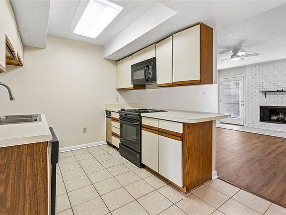 3rd image of 35 Ormond Pl