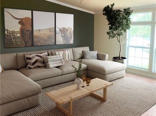 751 Cross Rd, Kingsbury, TX 78638