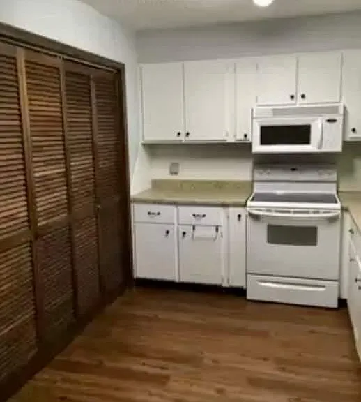 3416 S Newton Ave — Photo 10