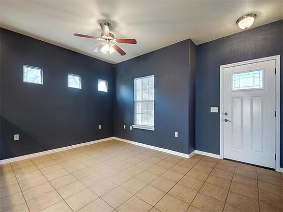 4th image of 3804 Vineland Dr