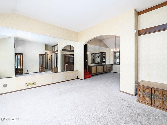 2nd image of 287 Linda Street