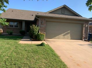 13320 SW 2nd St, Yukon, OK 73099