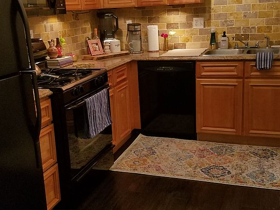 4th image of 32 N Belvedere Blvd APT 13