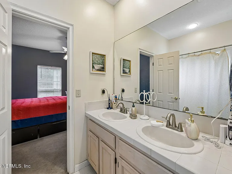8342 Amherst Hills Ln — Photo 25