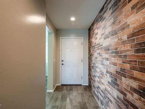 3rd image of 2177 E Hazeltine Way