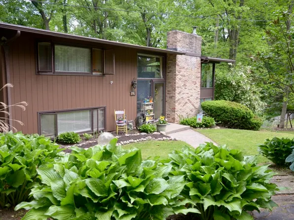409 Roxbury Ln, Battle Creek, MI 49017