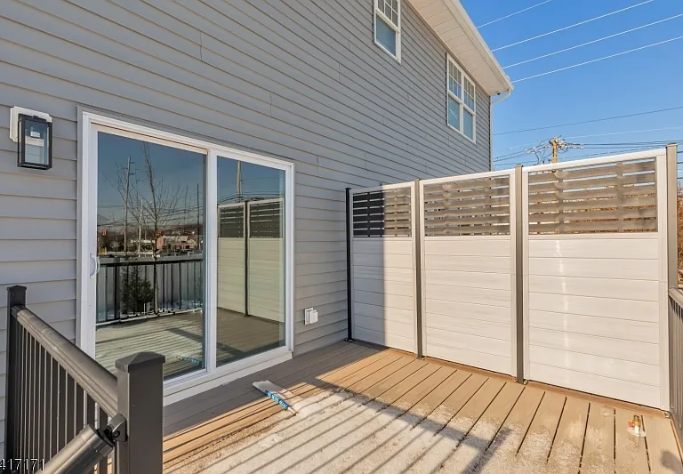 156 N Auten Ave — Photo 8