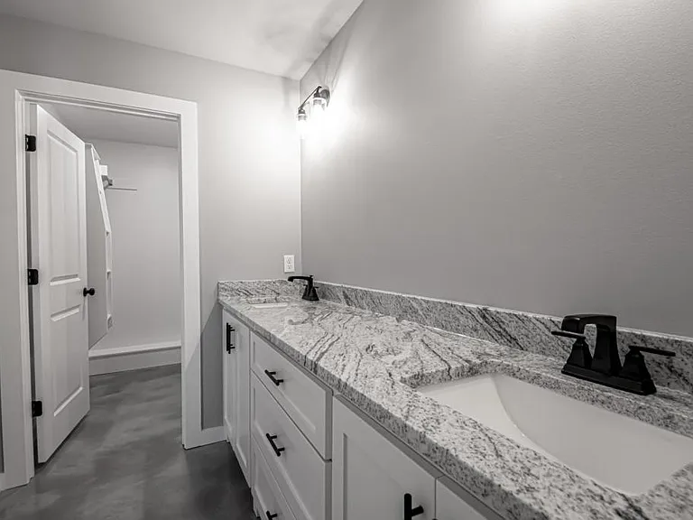 202 Greenwood Ave — Photo 21
