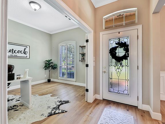 4th image of 1021 Flora Parke Dr