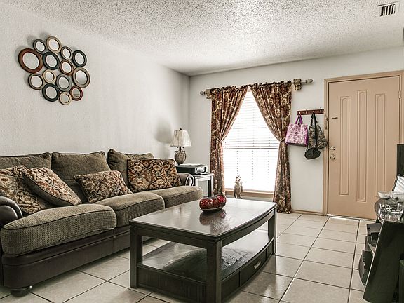 5th image of 629 Gallant Fox Dr