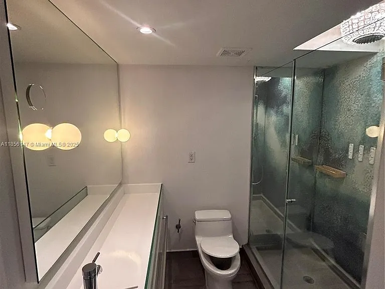 1100 West Ave #322 — Photo 8