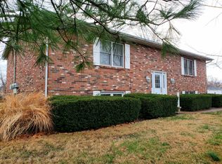 12 W Mill St APT 3, Millstadt, IL