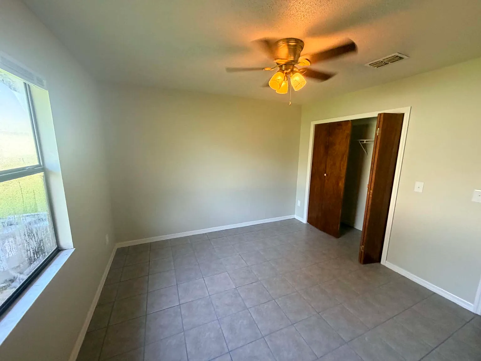 2 bed, 850 sqft, $1,050 — Photo 3