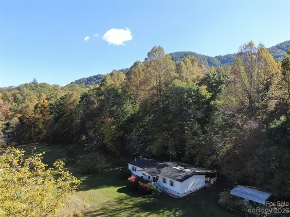 5713 Bat Cave Rd, Old Fort, NC 28762