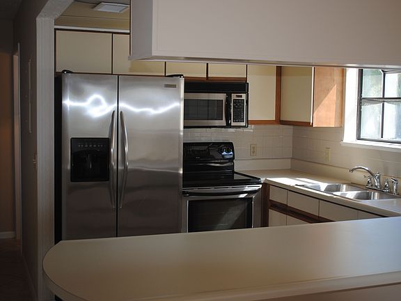 5th image of 8501 N Lagoon Dr Unit 107