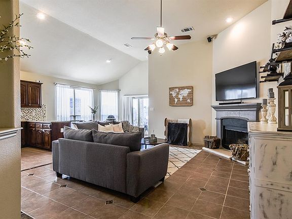 5th image of 12829 Hidden Valley Ct