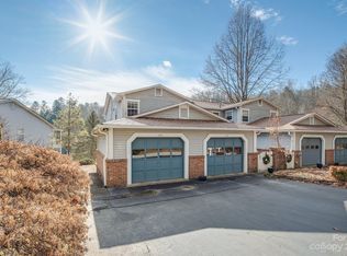 122 Lakeview Ct, Brevard, NC 28712