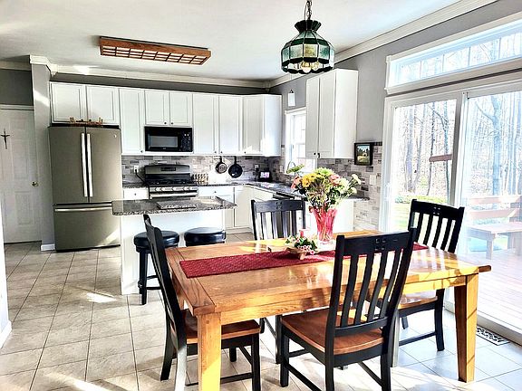 2nd image of 6210 Alletta Cir