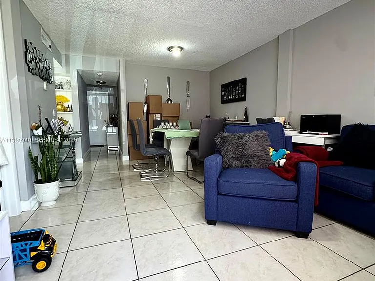 19729 SW 114th Ave #250 — Photo 3