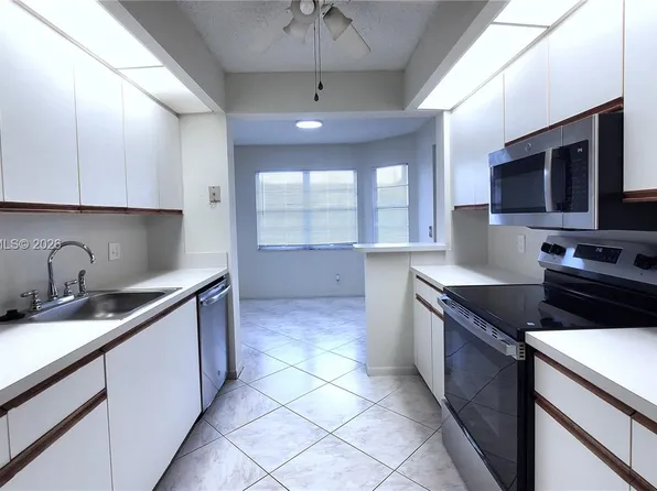 901 SW 128th Ave APT 311E, Hollywood, FL 33027