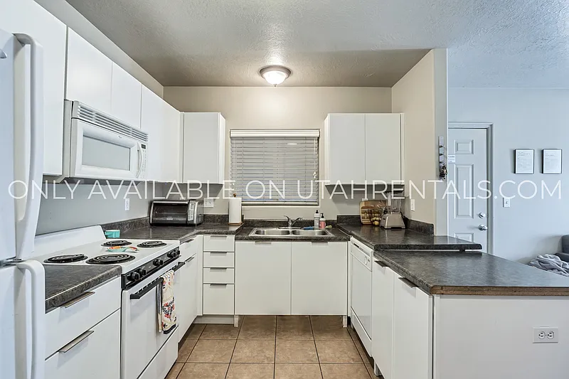 1 bed, 1.0 bath, 1103 sqft, $590 — Photo 3