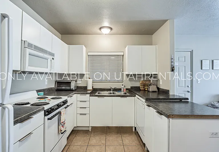 843 E 620 N #L2-1 — Photo 30