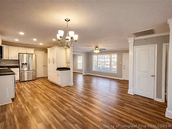 3rd image of 521 Deerpath Dr