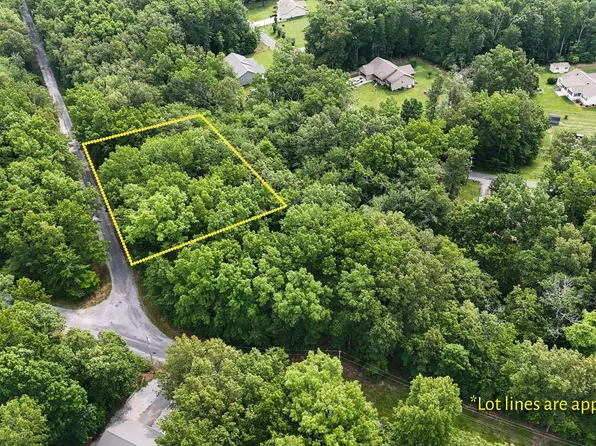 4002/4004 Desoto Dr, Crossville, TN 38572