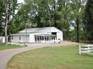 995 Jones Rd, Dyersburg, TN 38024