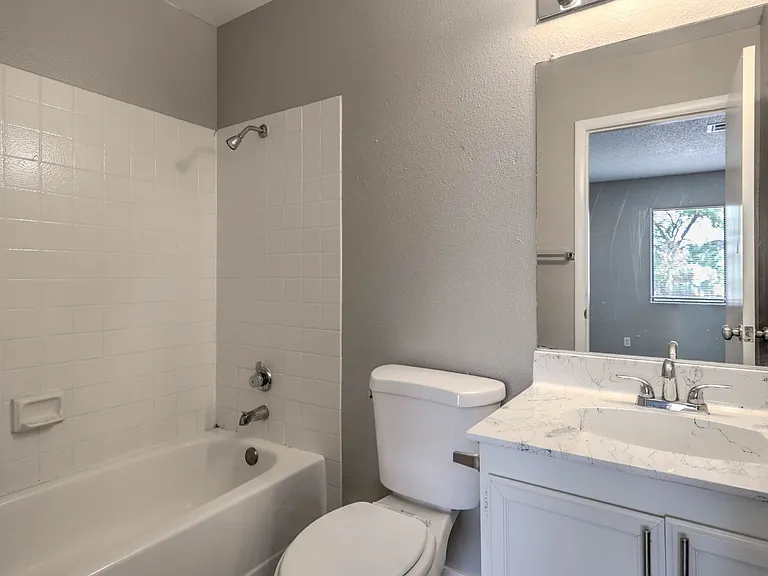 4571 Carriage Park Dr — Photo 15